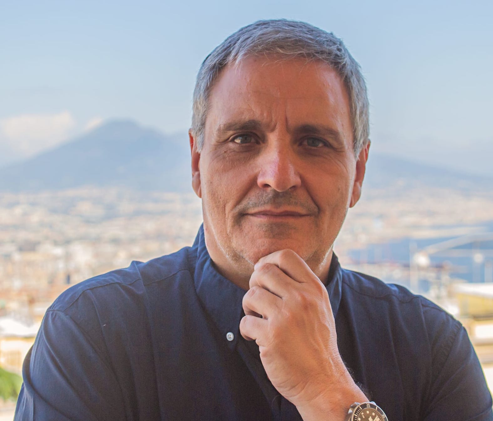 Maurizio DE GIOVANNI (in videoconferenza)